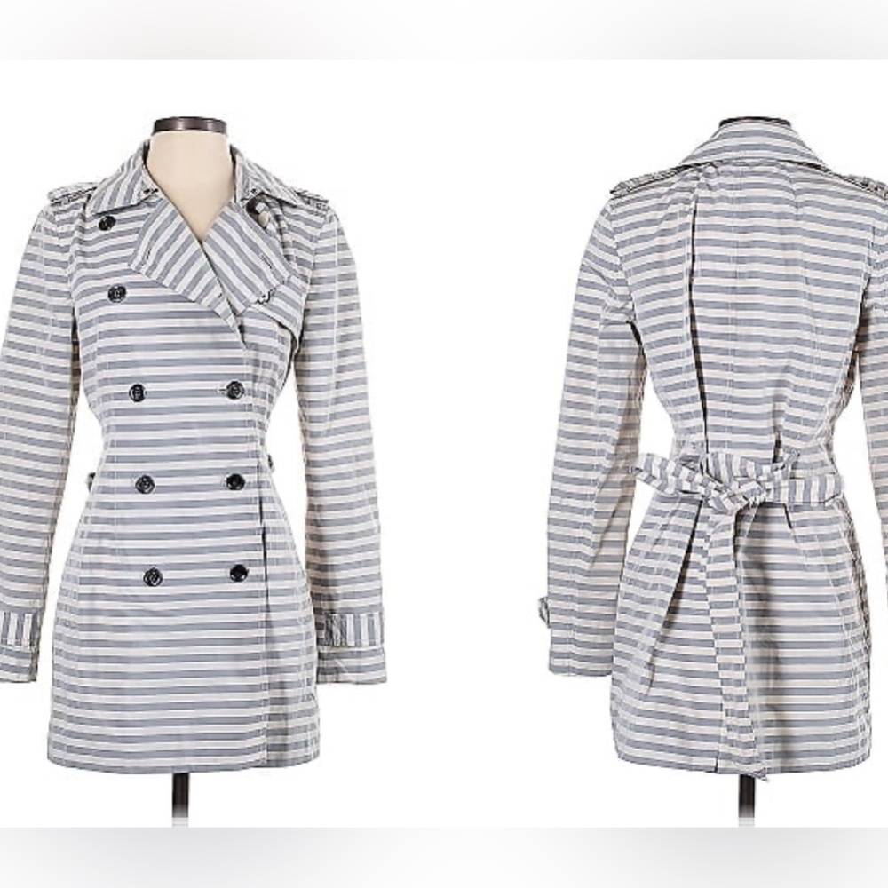 Banana Republic size small trench coat NEW WITHOUT TAG